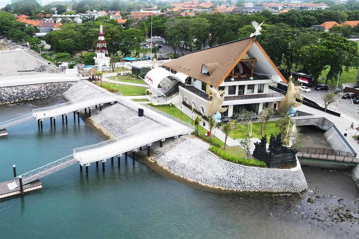 Sanur Harbour fast boat and island gallery 2