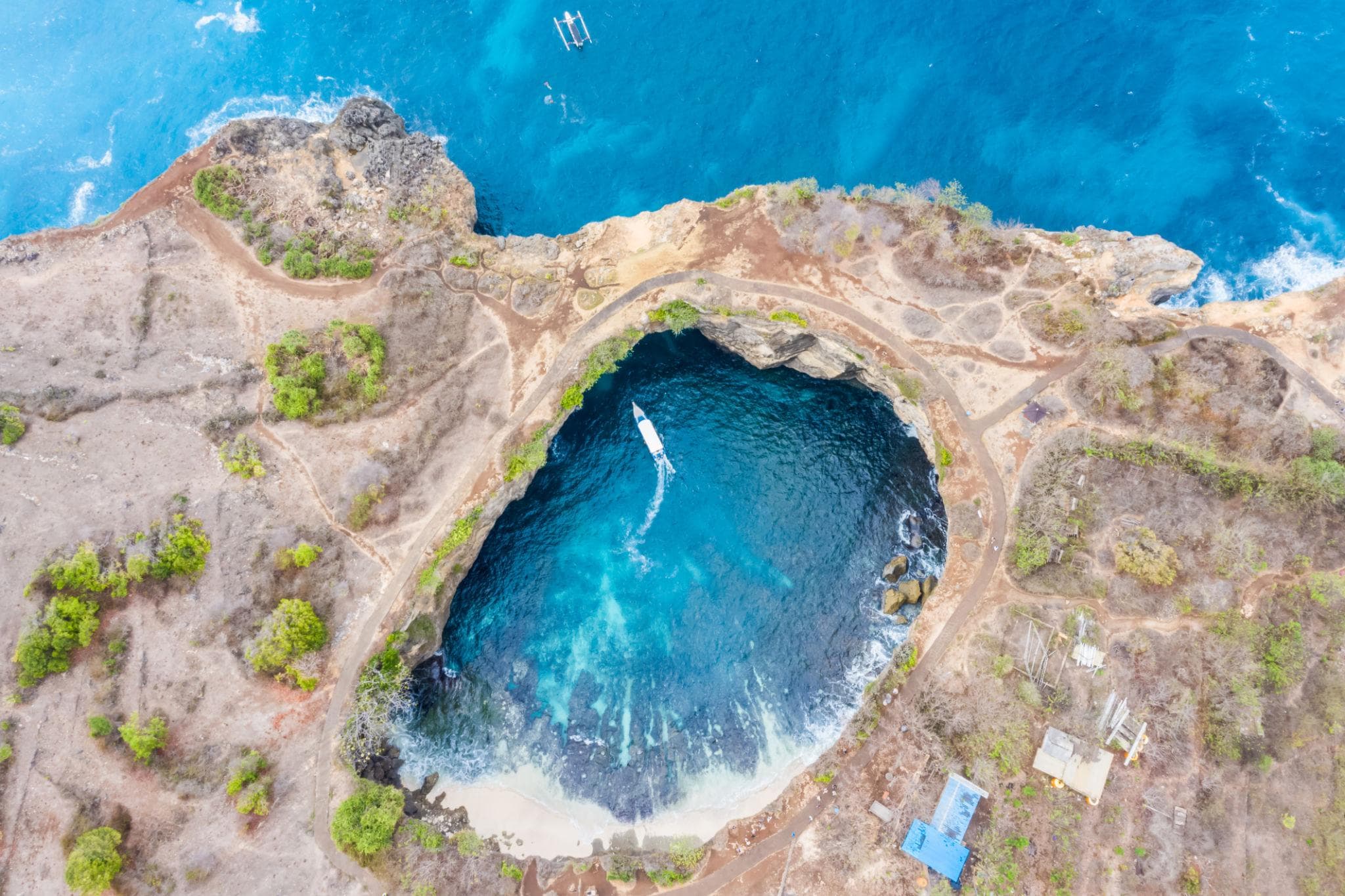 Kelingking Beach viewpoint on the west coast of Nusa Penida — photo 2
