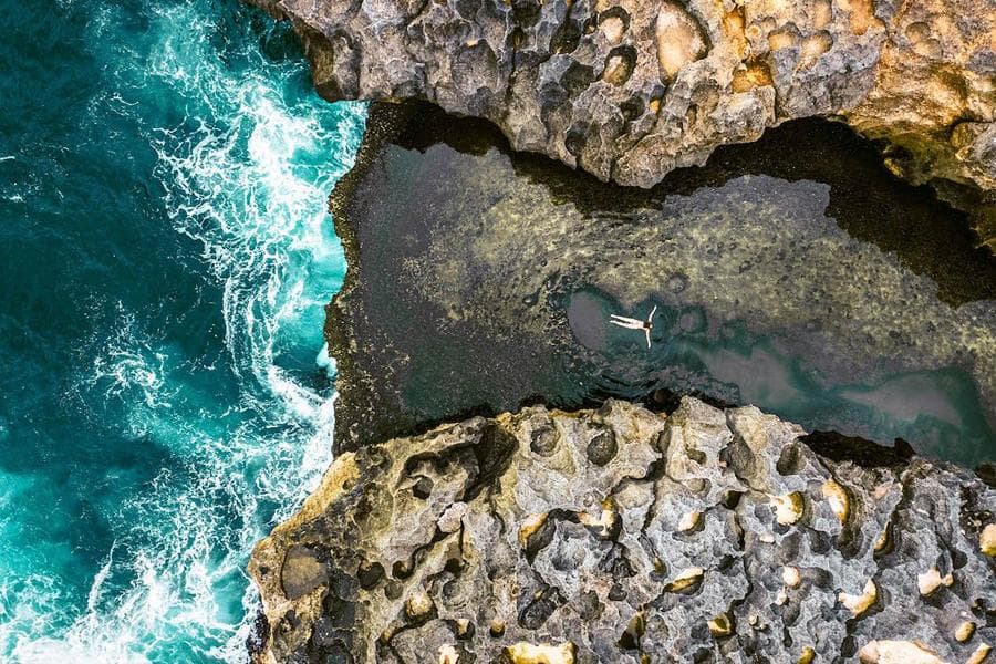 Kelingking Beach viewpoint on the west coast of Nusa Penida — photo 8